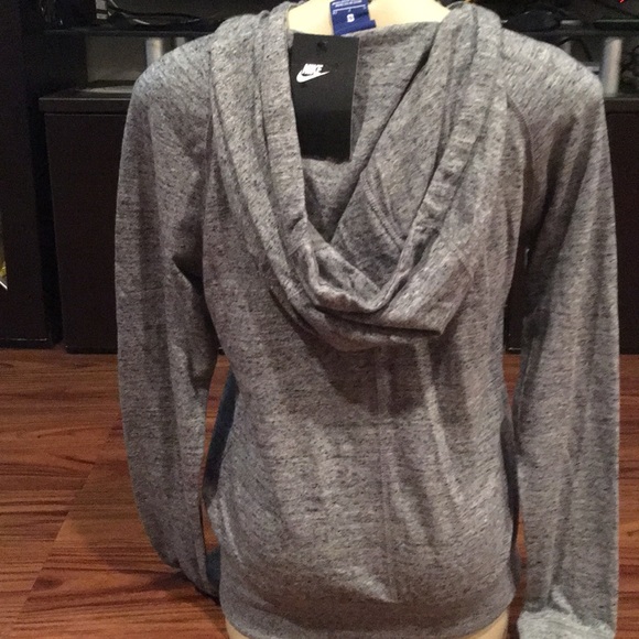 Brand New Nike Zip Up Hoodie - Picture 2 of 4